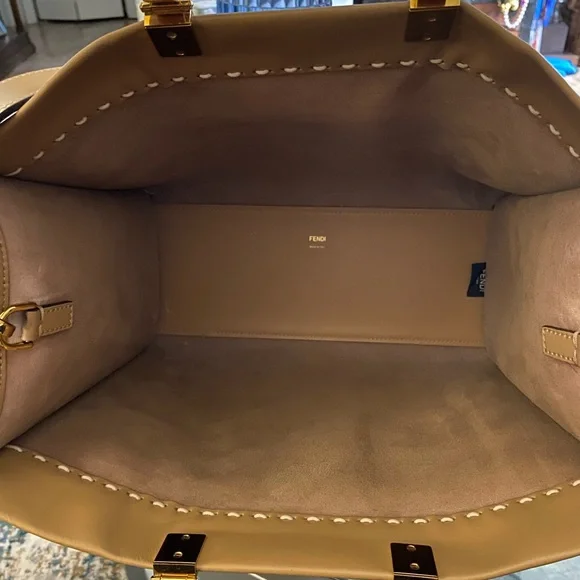 Fendi Sunshine Medium Tote - Picture 7 of 12